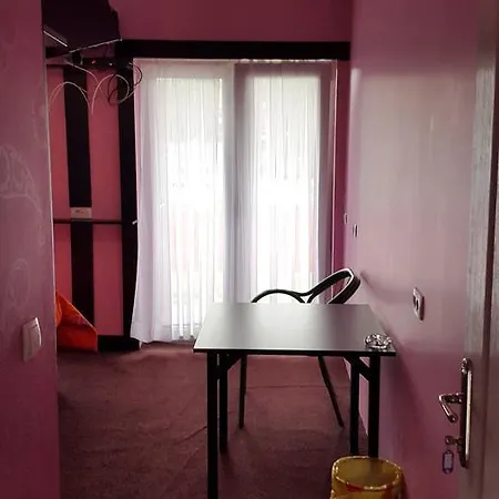Picasso Motel